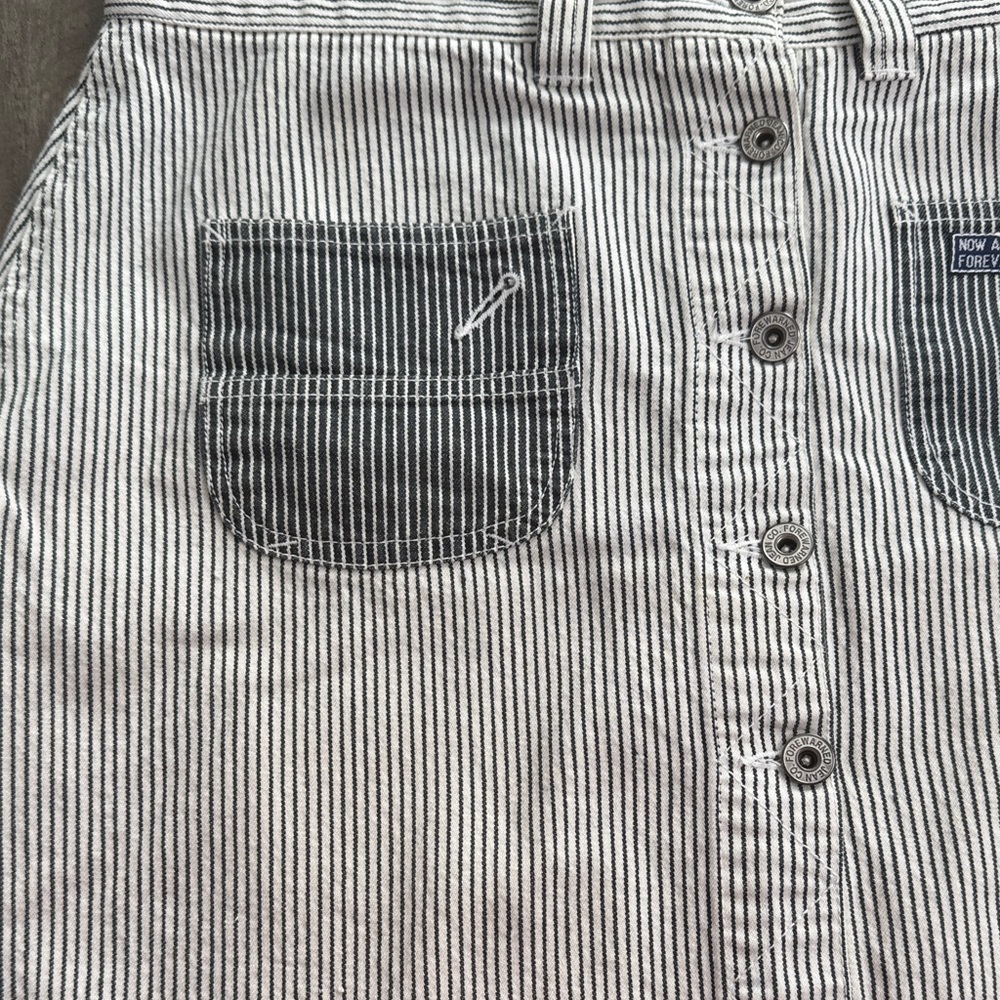 Vintage Y2K Grunge Stripped A-Line Skirt with Button Detail - Picture 4 of 6